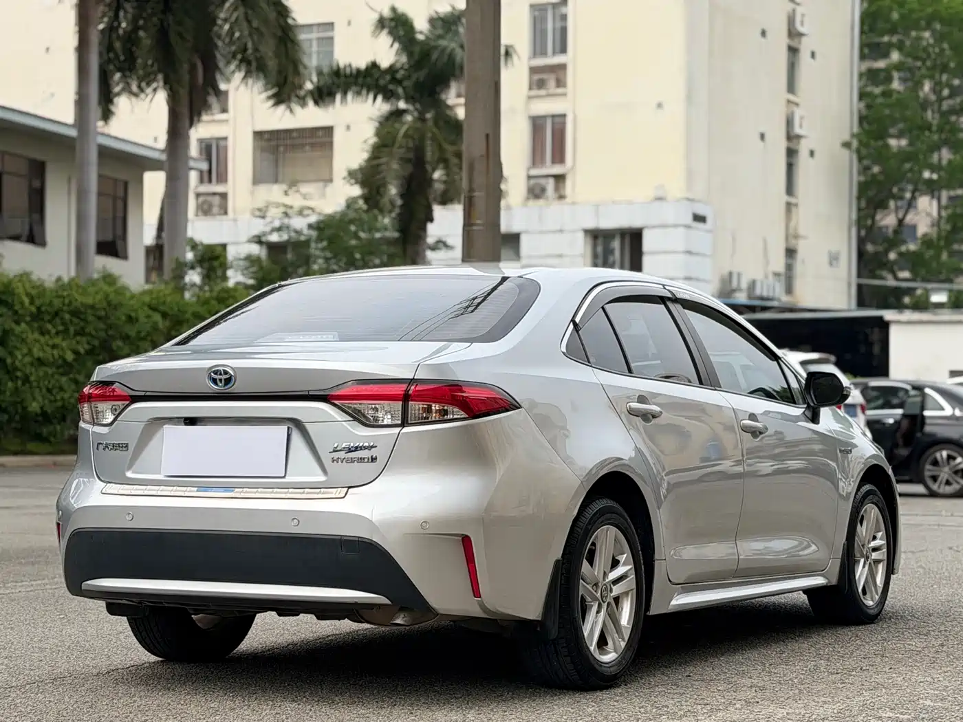 Toyota Levin 2021 Dual Hybrid 1.8H E-CVT Leading Edition фото 16