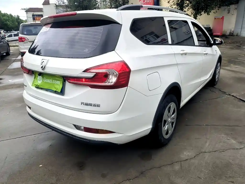 Baojun 310W 2017 2017 1.5L Manual Comfort China V