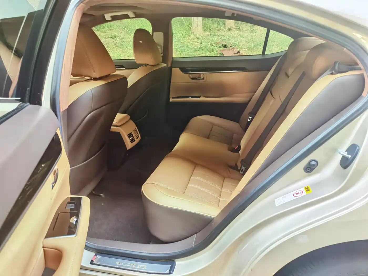 Lexus ES 2015 200 Elite Edition фото 9
