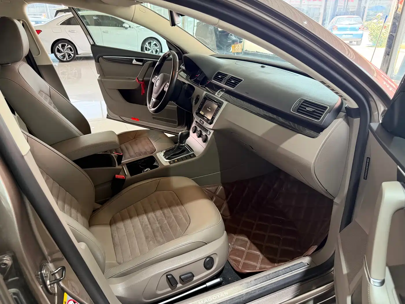 Volkswagen Magotan 2013 1.8TSI Premium фото 9