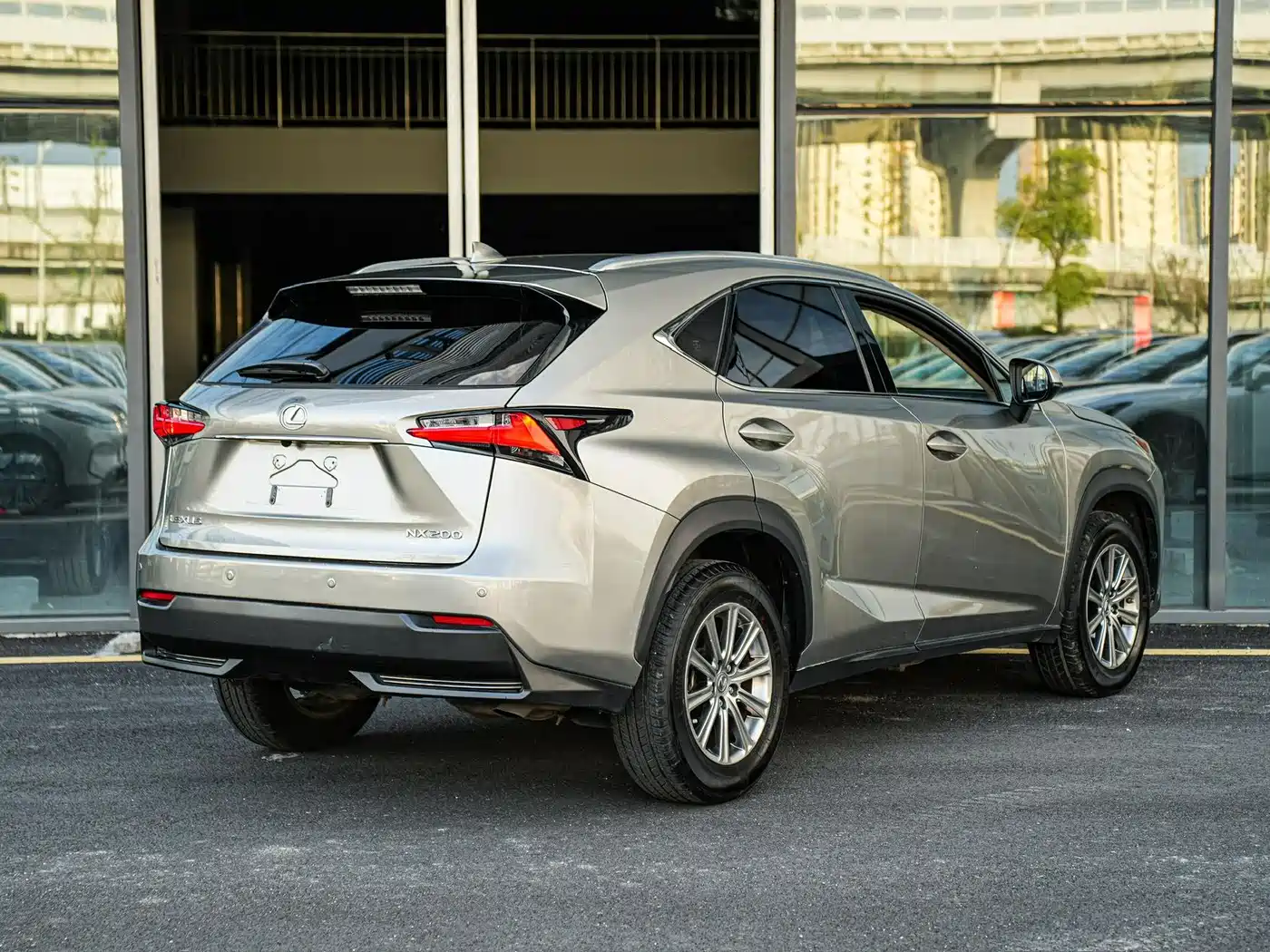 Lexus NX 2016 200 AWD F Sport фото 4