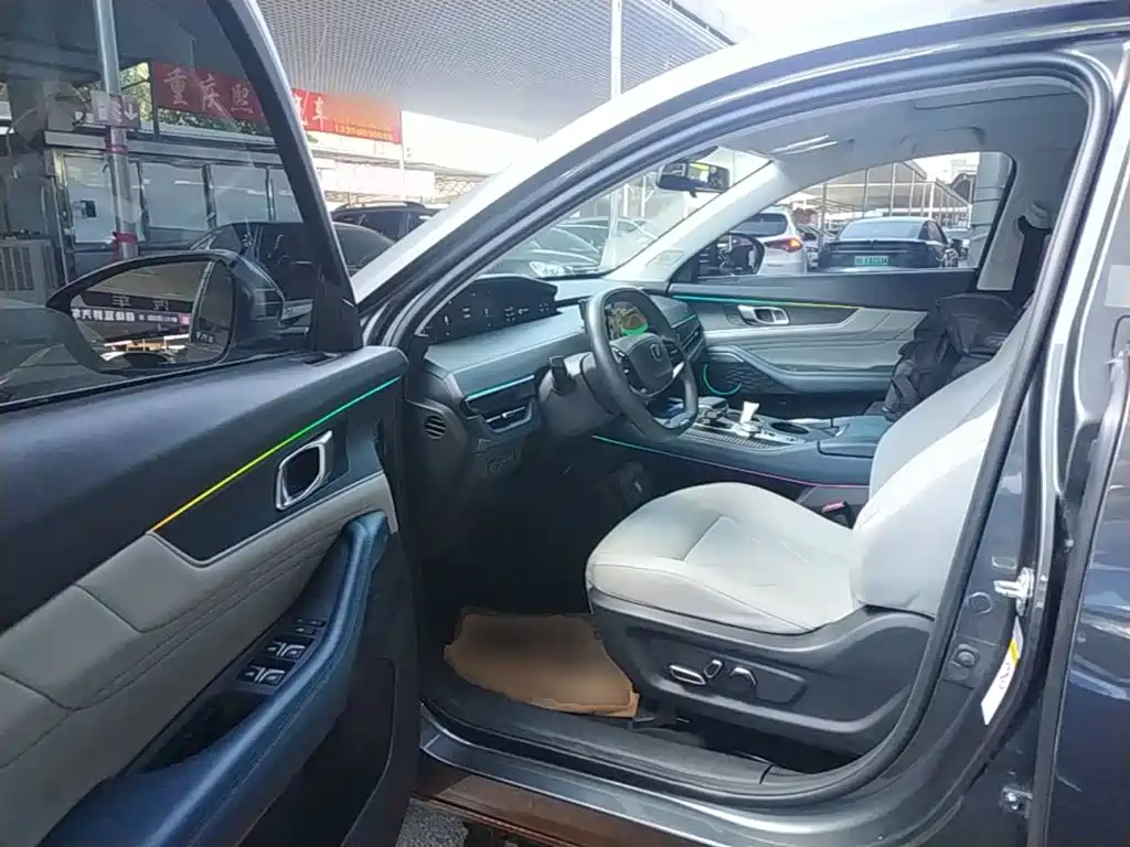 Changan UNI-K iDD 2024 2023 Smart Electric iDD 1.5T 135km Smart Fun Edition