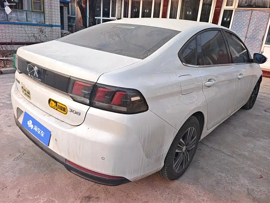 Peugeot 308 2018 1.6L Auto Luxury Edition фото 3
