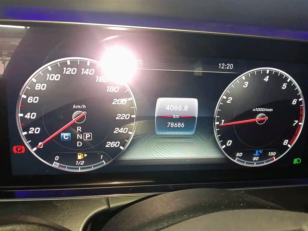 Mercedes-Benz E-Class 2016 E 200 L Sport Type фото 8