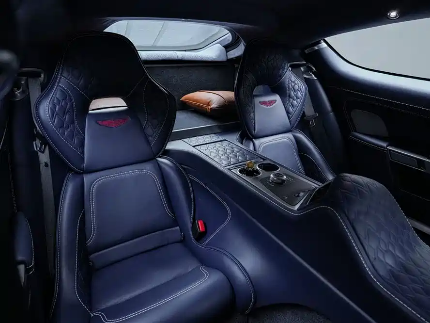 ASTON MARTIN RAPIDE