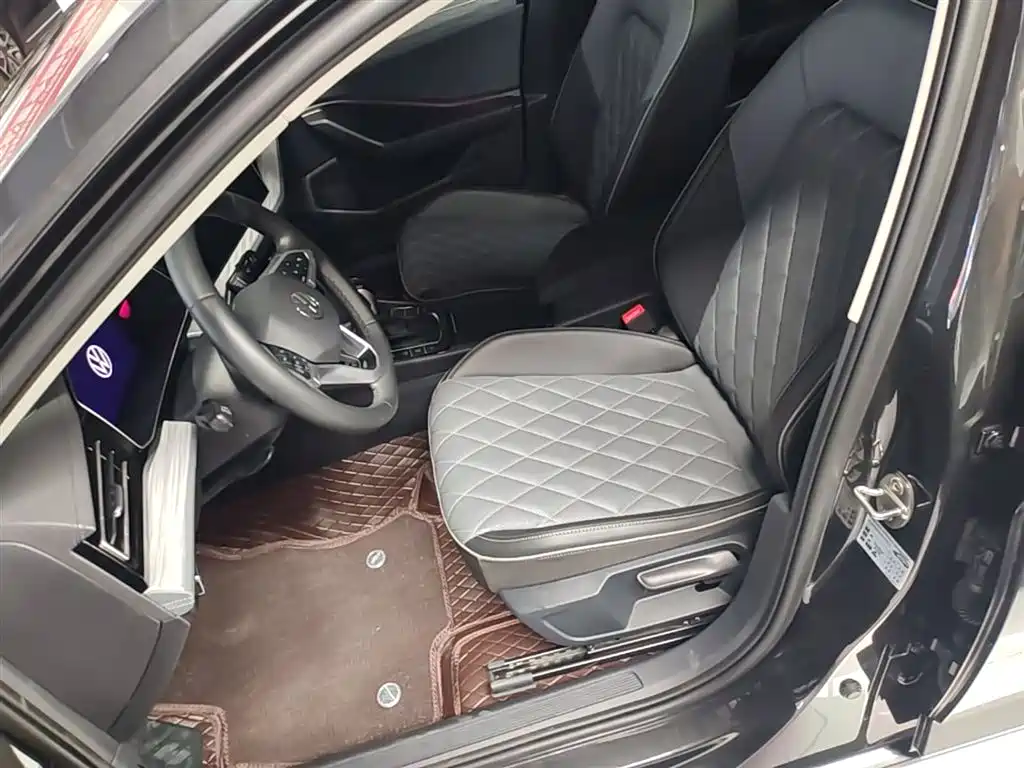 Volkswagen Sagitar 2023 300TSI DSG Surpassing Edition фото 15