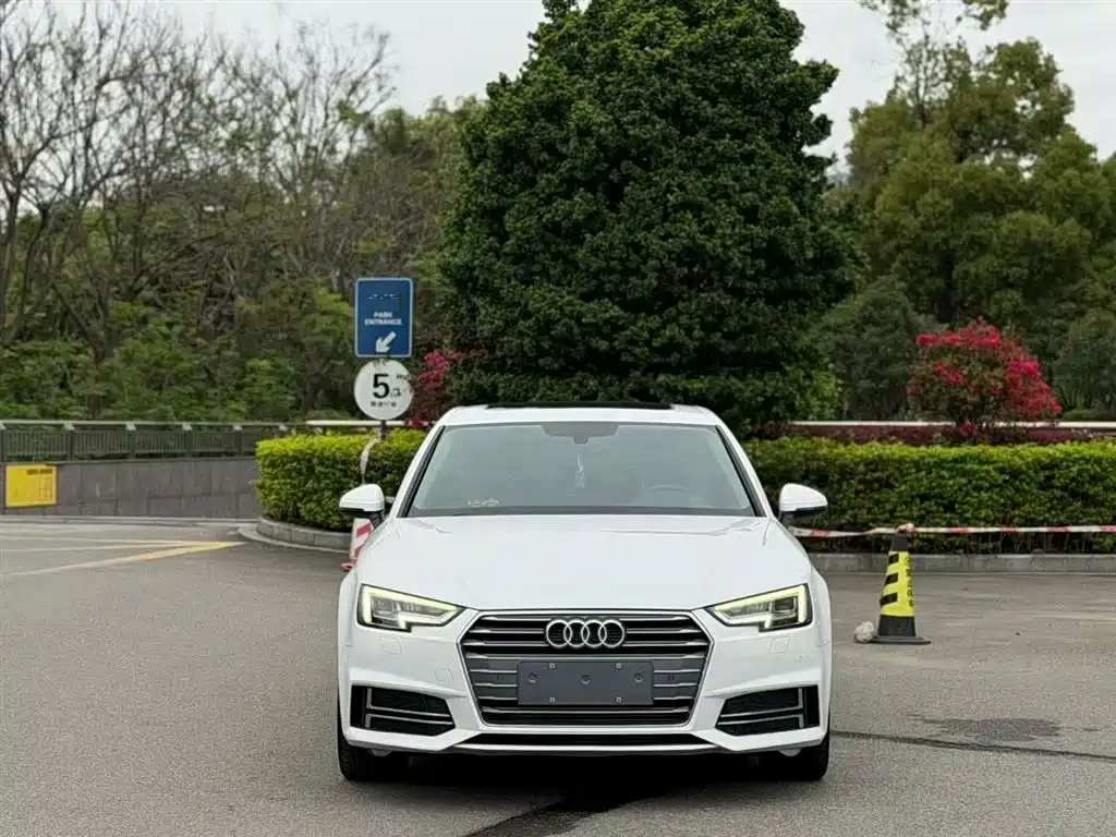 Audi A4L 2018 30th Anniversary 40 TFSI Fashion фото 2