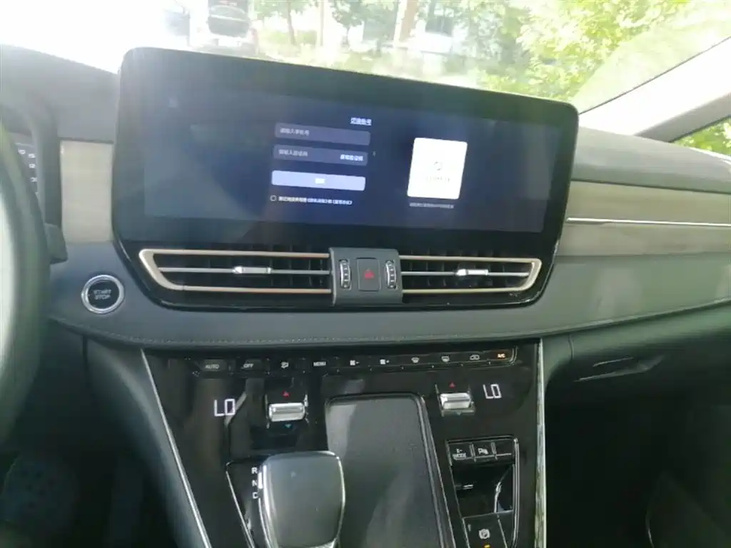 Hongqi HQ9 PHEV 2024 Model 2.0T AWD Business Edition фото 10