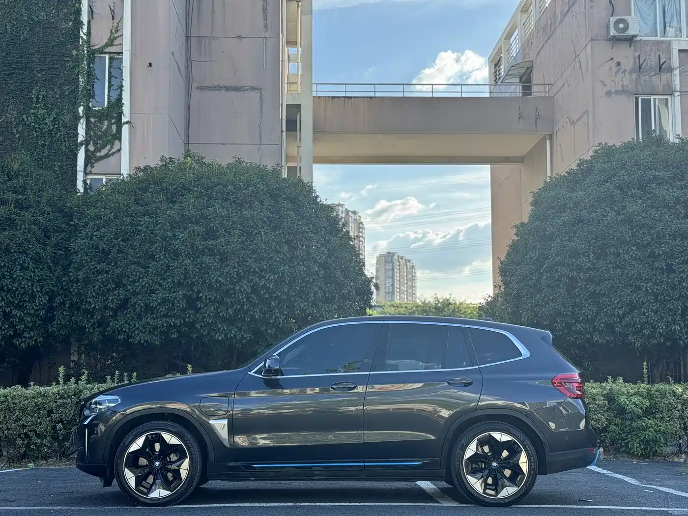 BMW iX3 2021 2021 Pioneer