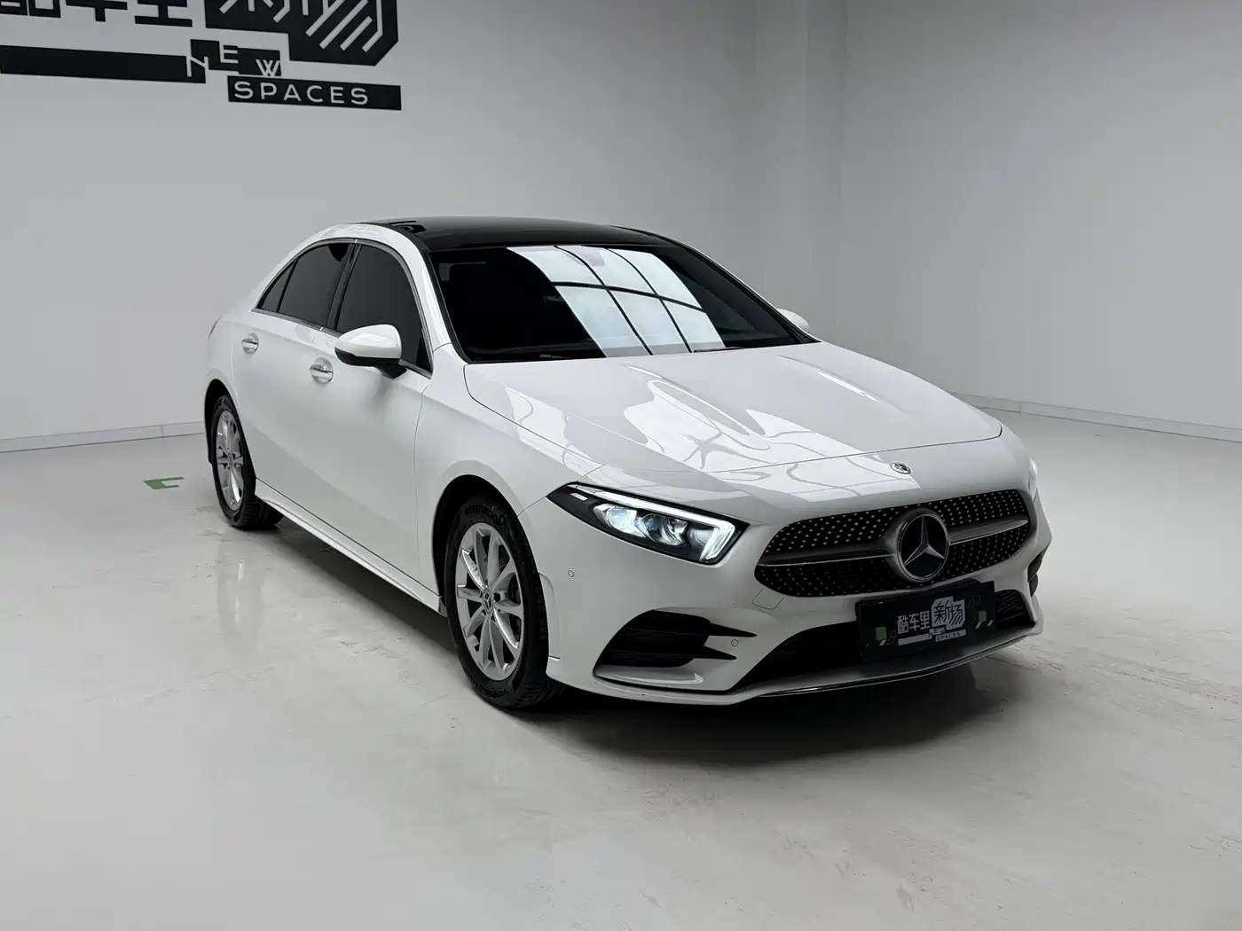 Mercedes-Benz A-Class 2022 A 200 L Sport Sedan Dynamic фото 3