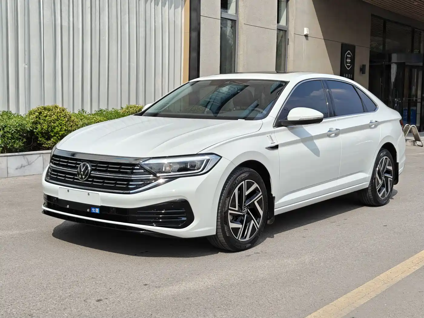 Volkswagen Sagitar 2024 300TSI DSG Surpass Edition