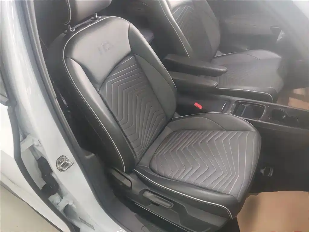 Volkswagen ID.3 2023 Pure Smart Edition фото 25
