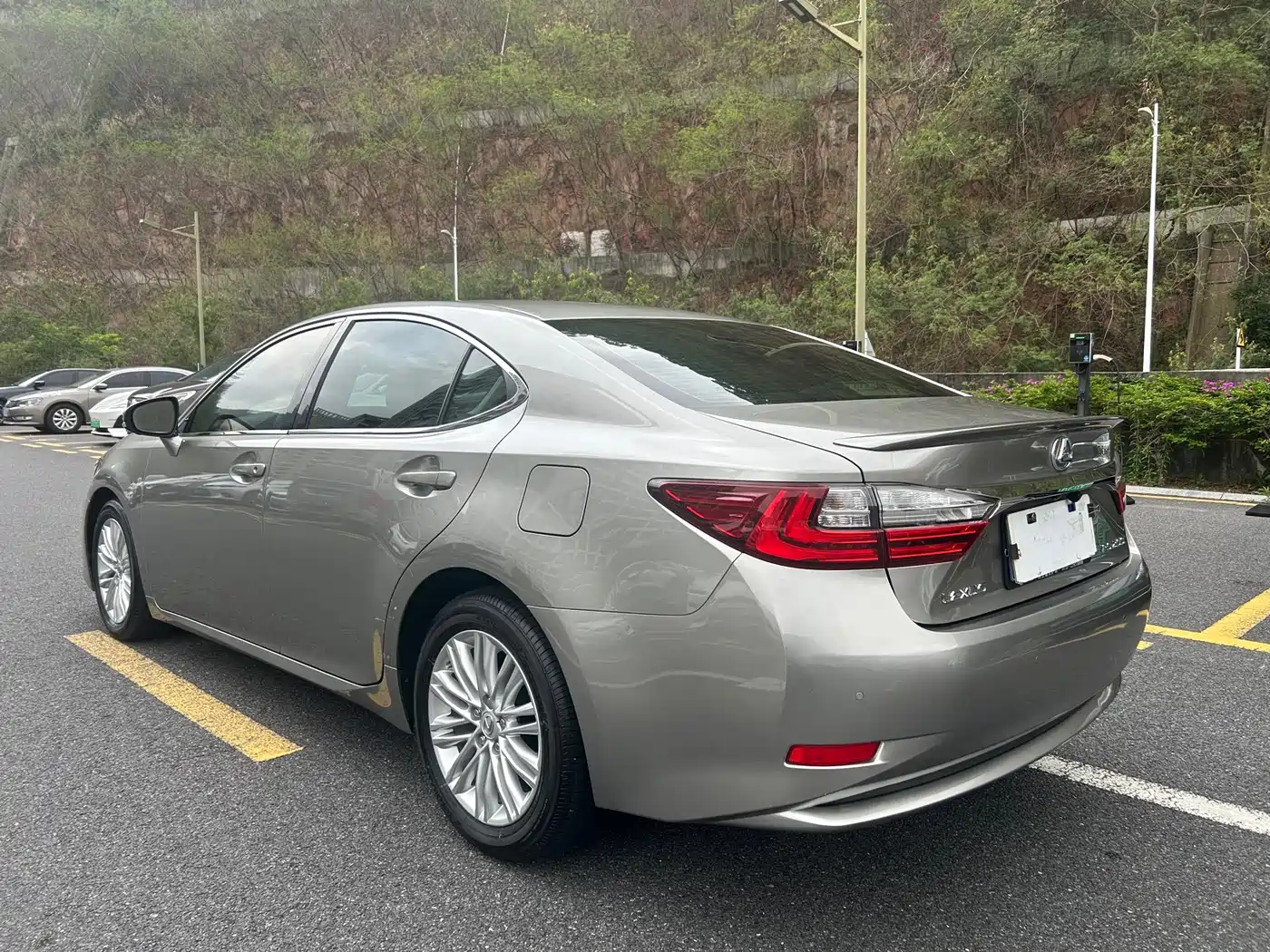 Lexus ES 2015 200 Elite Edition фото 28