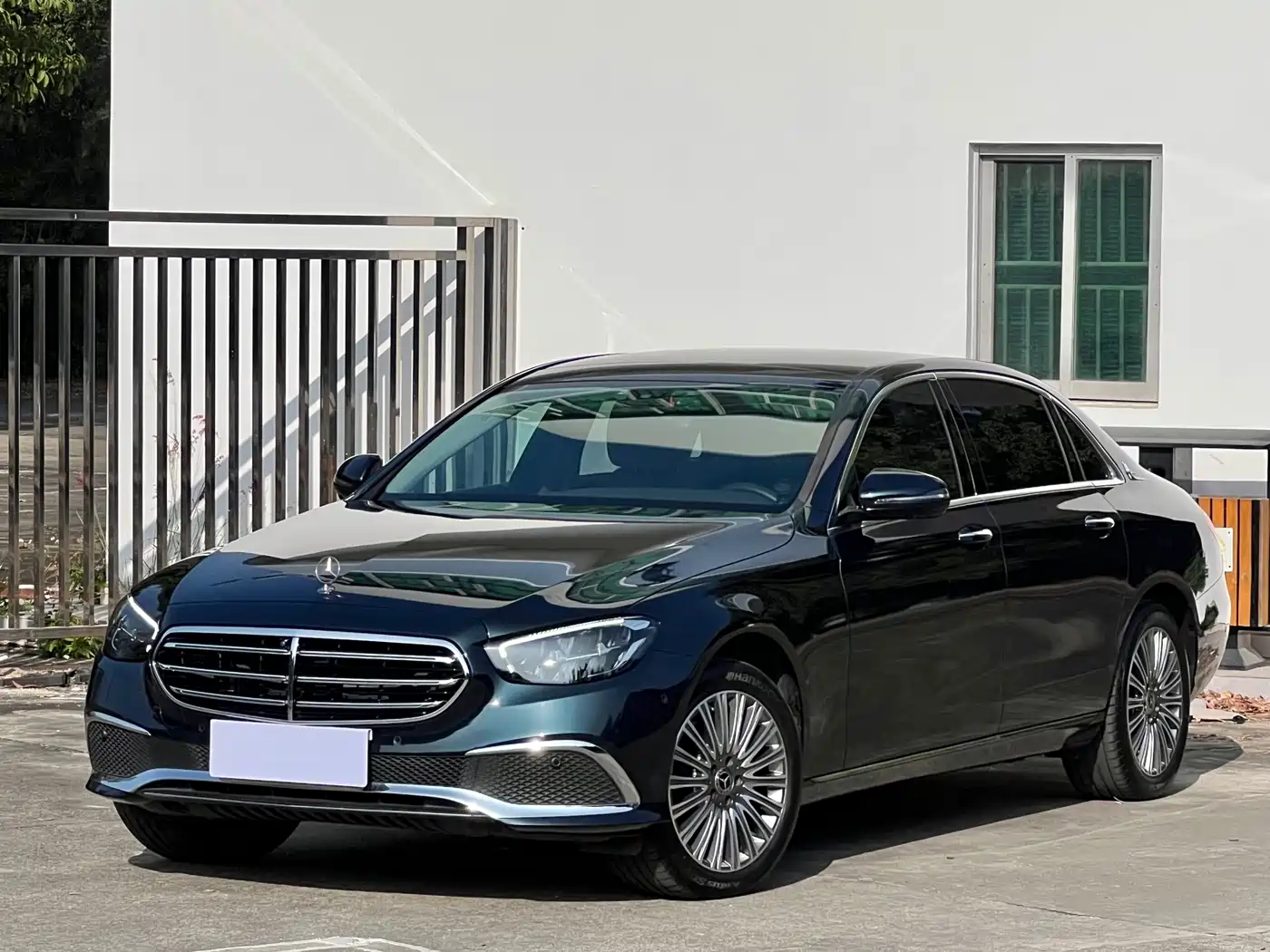  E CLASS
