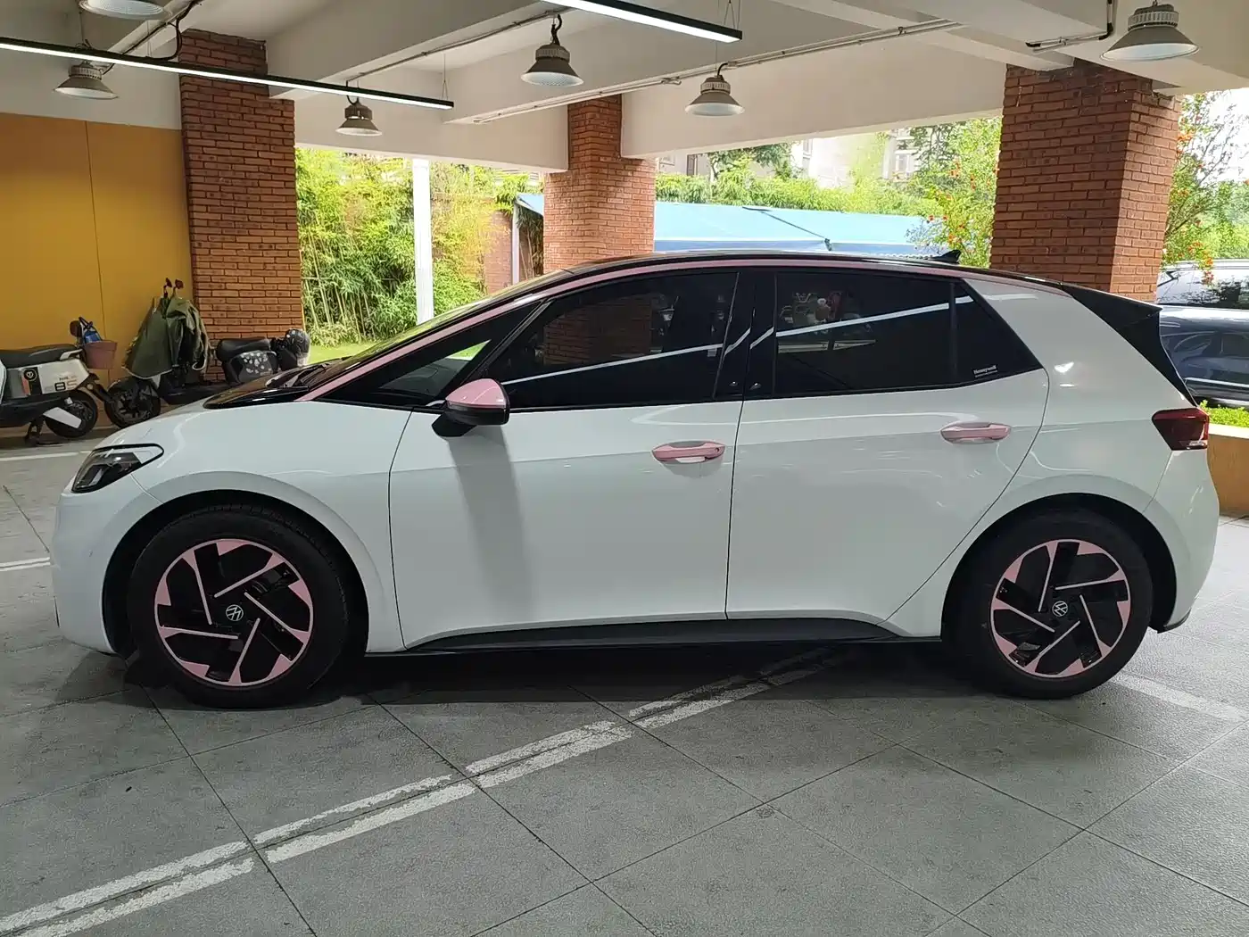 Volkswagen ID.3 2025 Smart Outstanding Edition фото 2