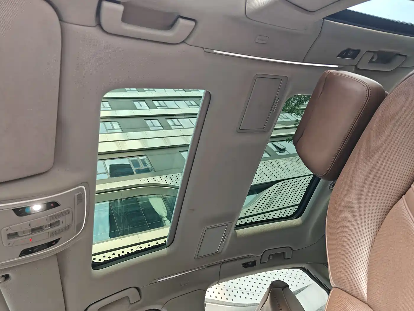 Audi A8 2014 A8L 45 TFSI quattro Luxury фото 16