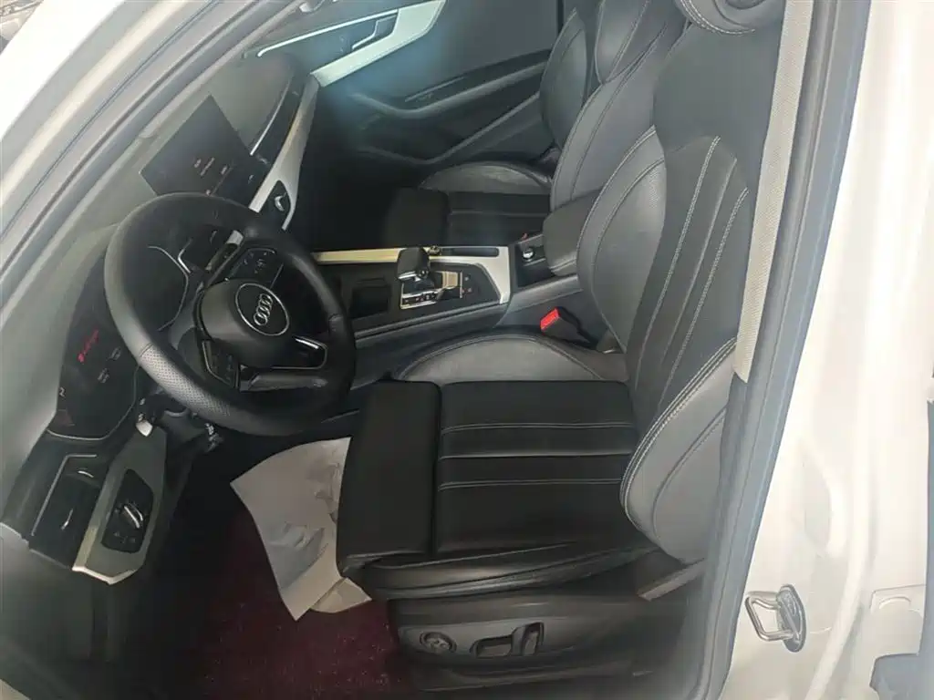 Audi A4L 2020 40 TFSI Fashion Dynamic Edition фото 15