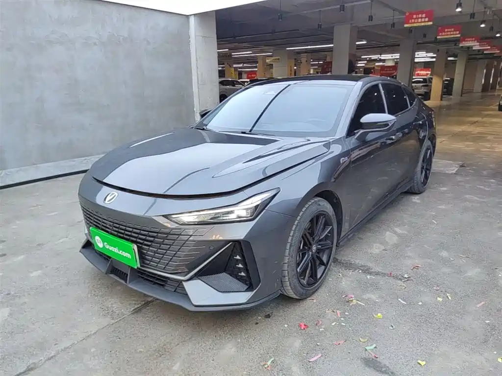 Changan UNI-V iDD 2023 ZhiDian iDD 1.5T 113km Smart Fun Edition