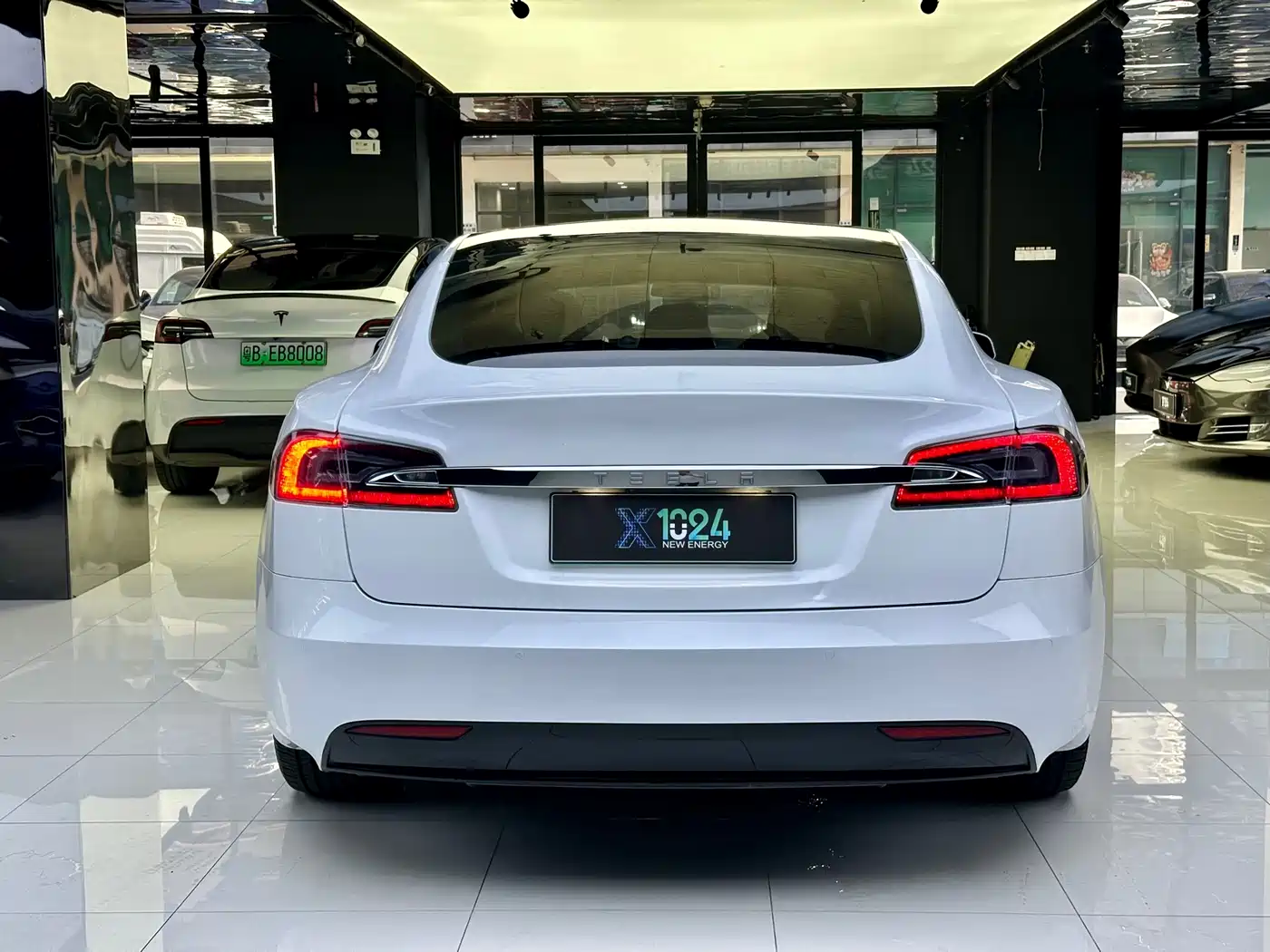 TESLA MODEL S