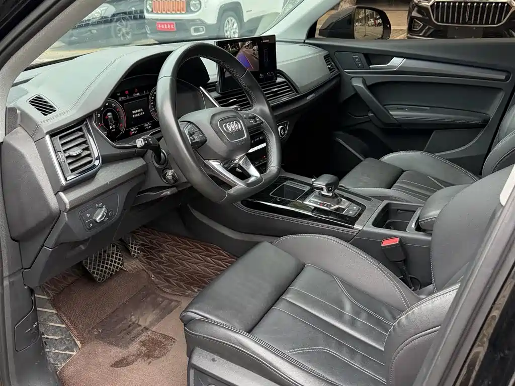 Audi Q5L 2022 40T Luxury Dynamic фото 7
