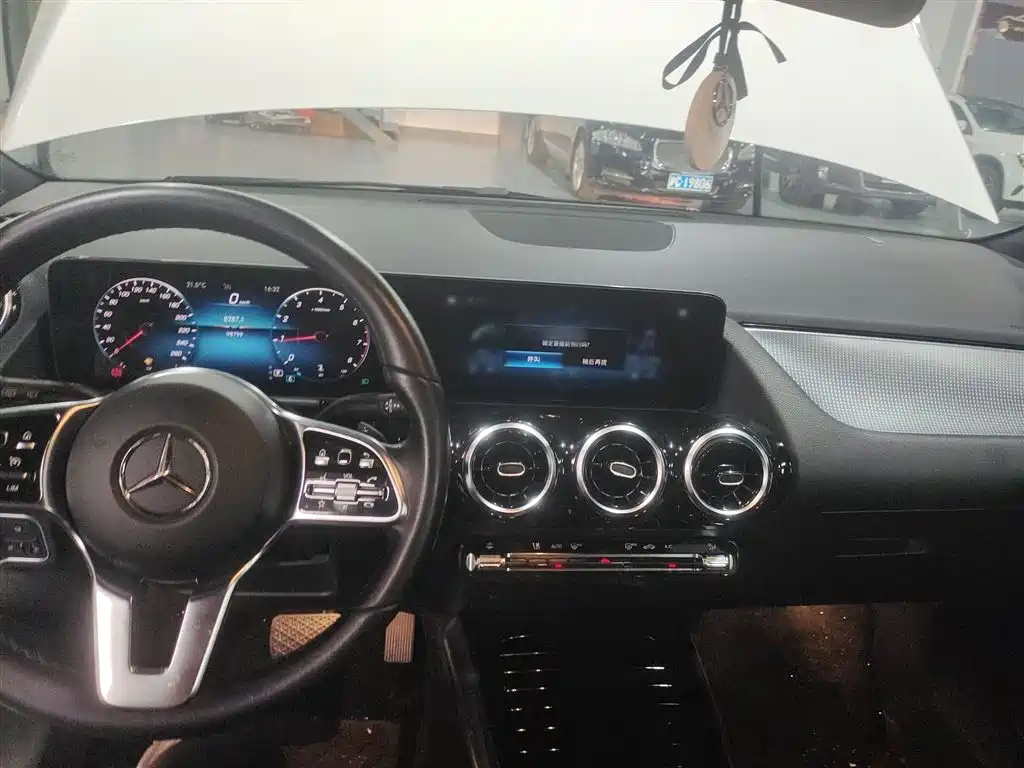 Mercedes-Benz B-Class 2021 B 180 Style фото 10