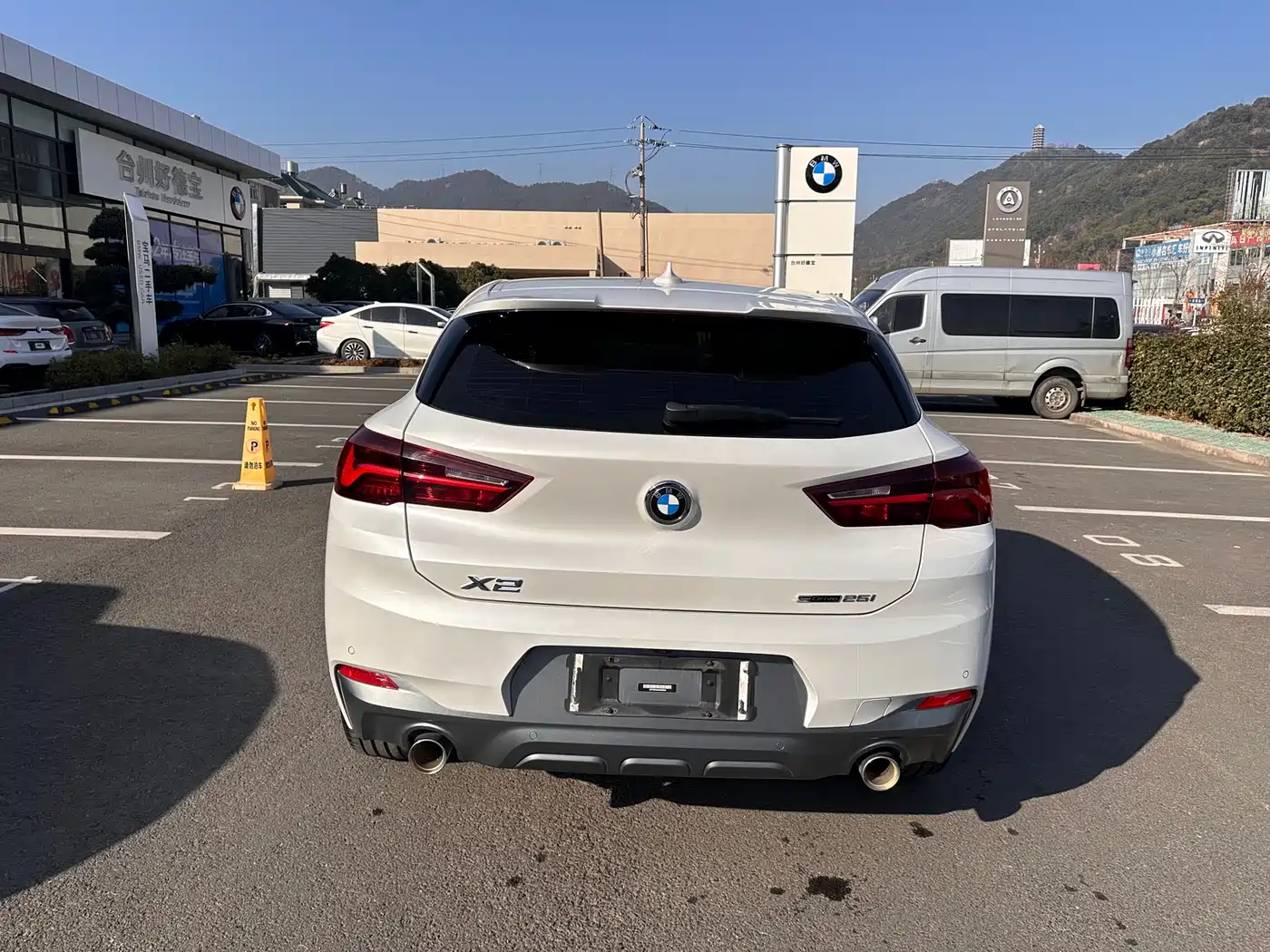 BMW X2 2022 sDrive25i Black Night Edition фото 11