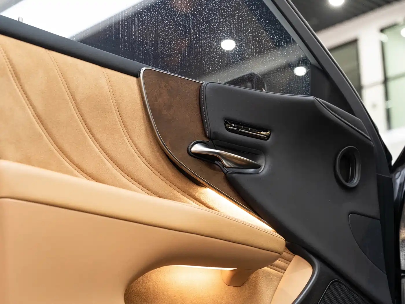 Lexus LS 2021 500h Excellence Edition фото 19