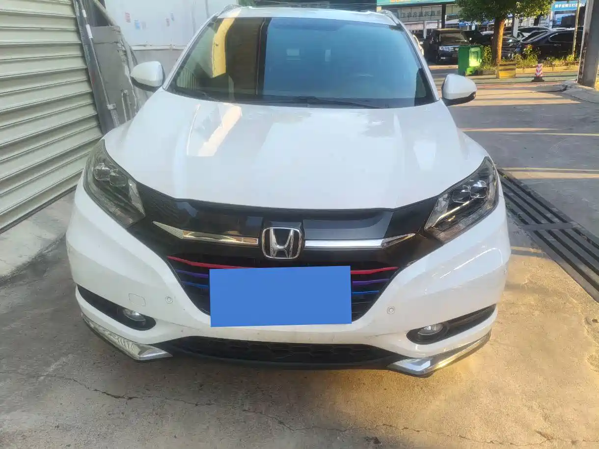 Фото 2 - Honda Vezel