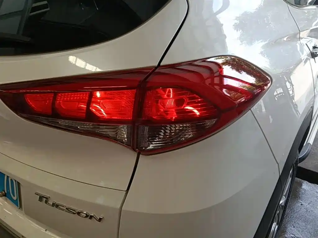 Hyundai Tucson 2015 1.6T Dual Clutch 2WD Smart фото 8