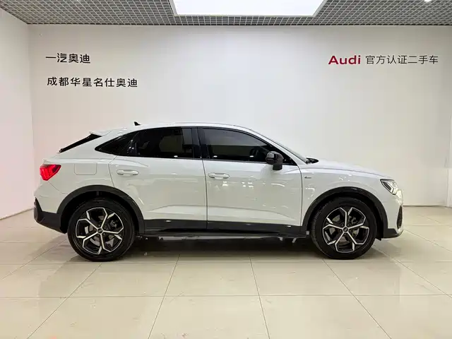Audi Q3 Sportback 2022 45 TFSI quattro Fashion — фото 3