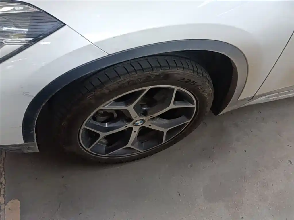 BMW X1 2019 xDrive20Li Premium Model фото 23
