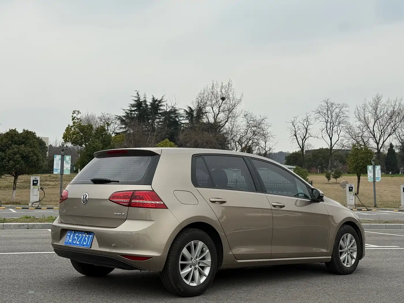 Volkswagen Golf 2014 1.6L Manual Fashion Type фото 5