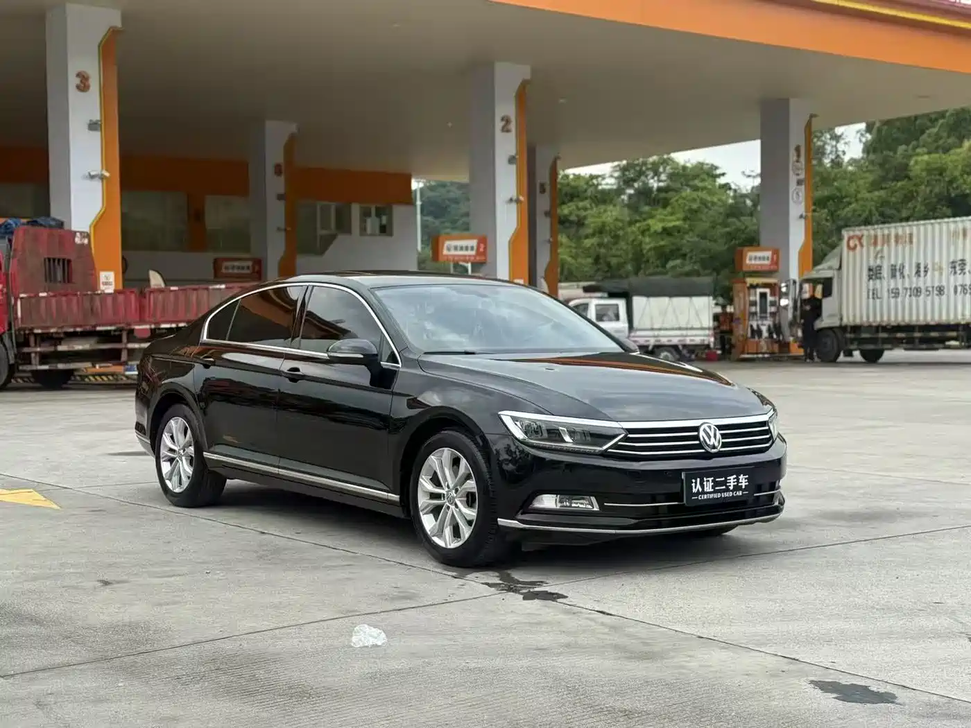 Volkswagen Magotan 2019 330TSI DSG Luxury Class China VI фото 2