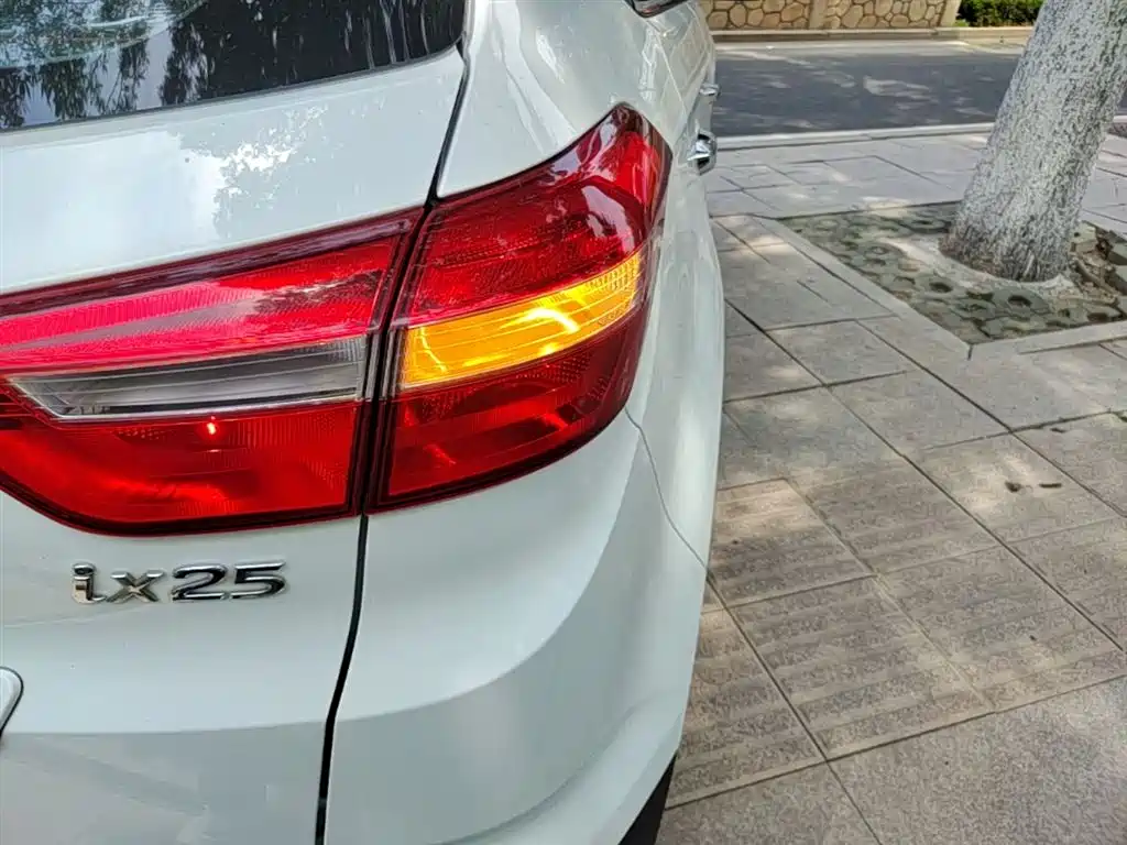 Hyundai Beijing Hyundai ix25 2015 1.6L Automatic 2WD Smart GLS фото 8