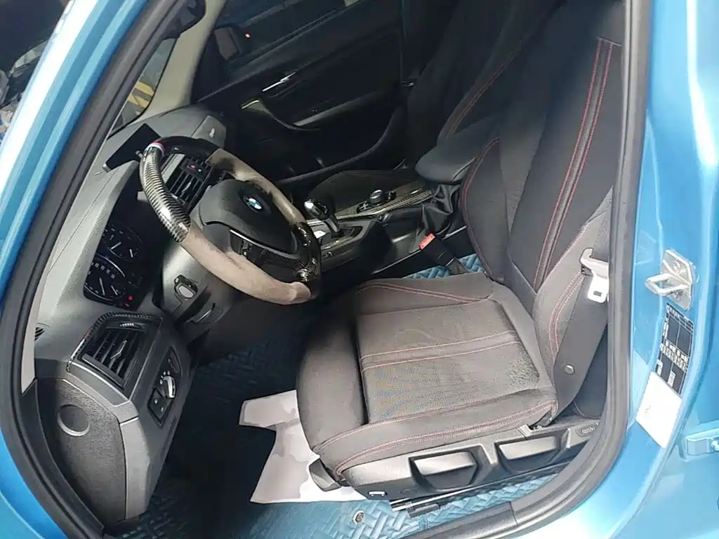 BMW 1 Series (Import) 2018 2018 118i Sport Design Package
