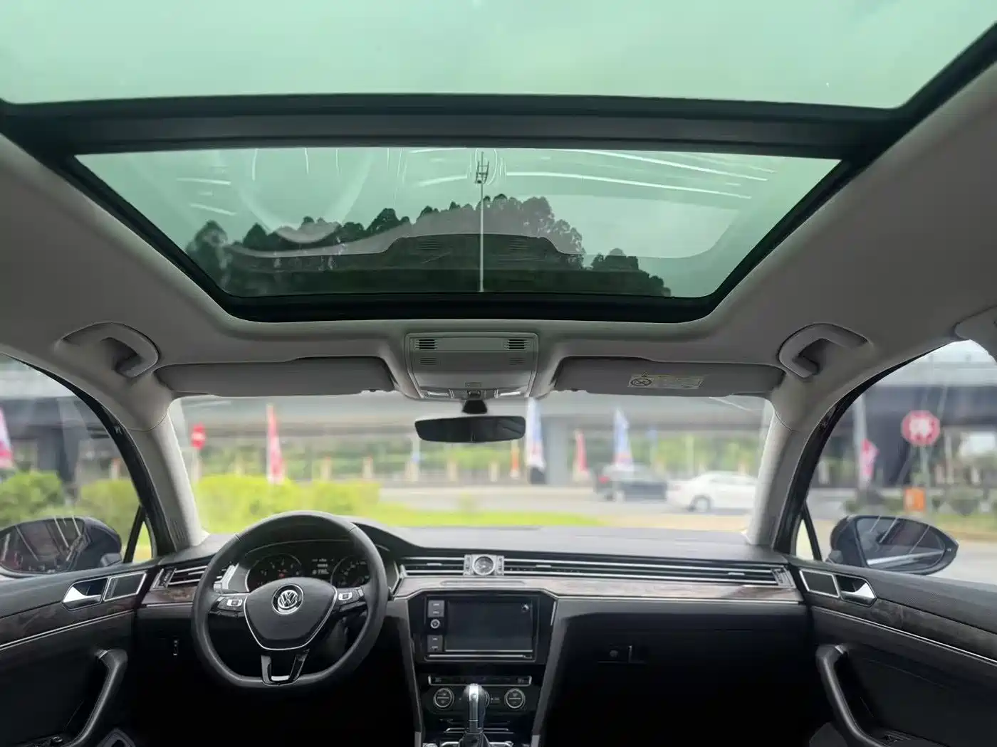 Volkswagen Magotan 2019 330TSI DSG Luxury Class China VI фото 8