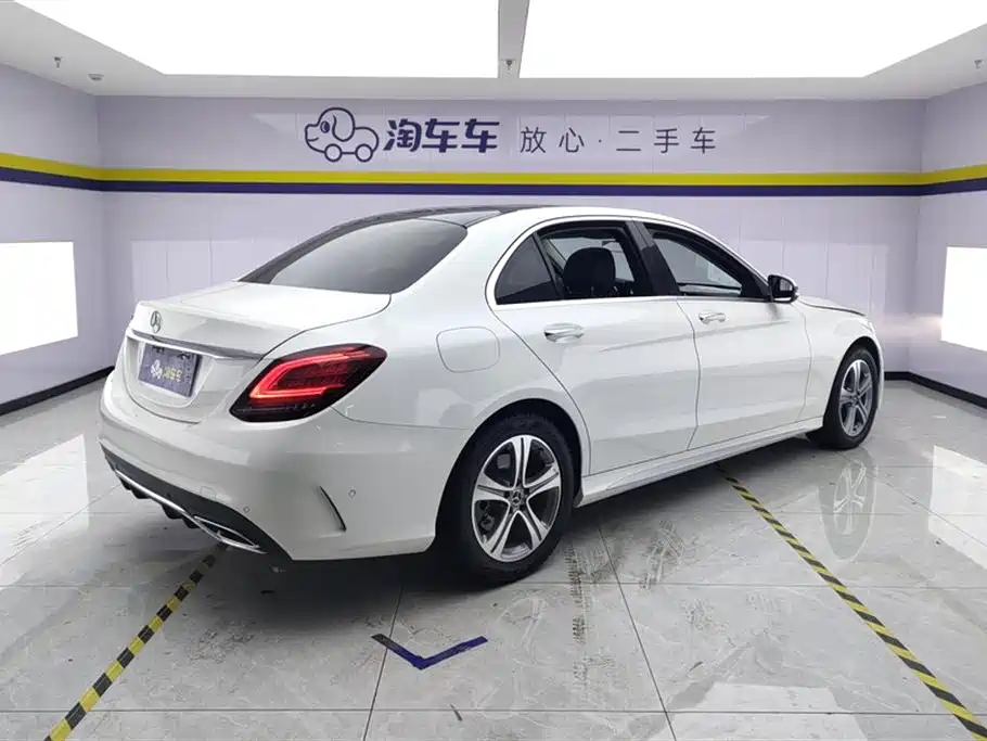Mercedes-Benz C-Class 2021 C 260 L Sport Edition фото 3