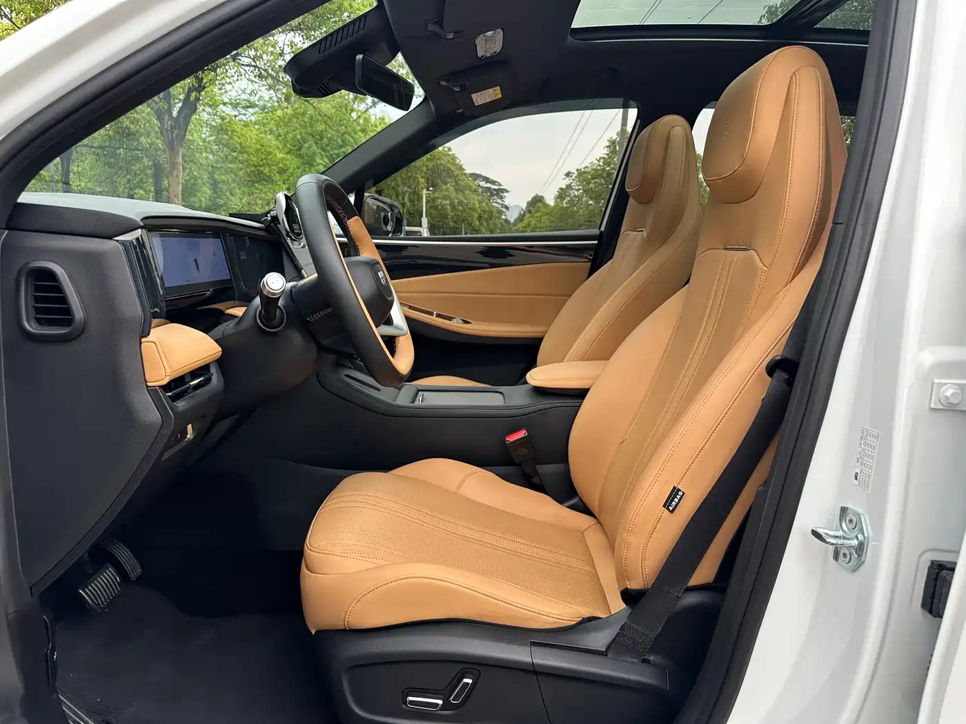 Geely Galaxy Galaxy L7 2024 1.5T 115km PLUS Soaring Dragon Edition фото 24