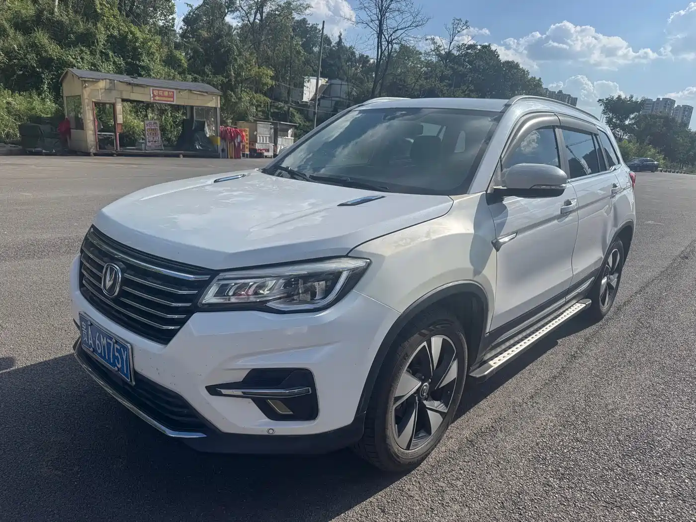 Фото 1 - Changan CS75