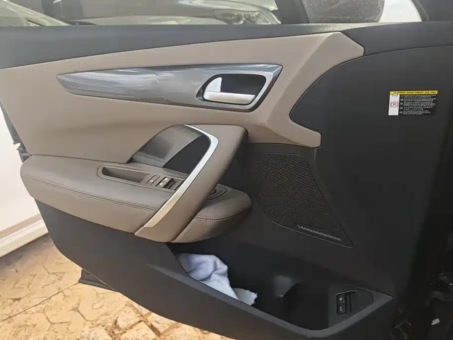 DS 6 2015 2014 1.6T Luxury Edition THP160