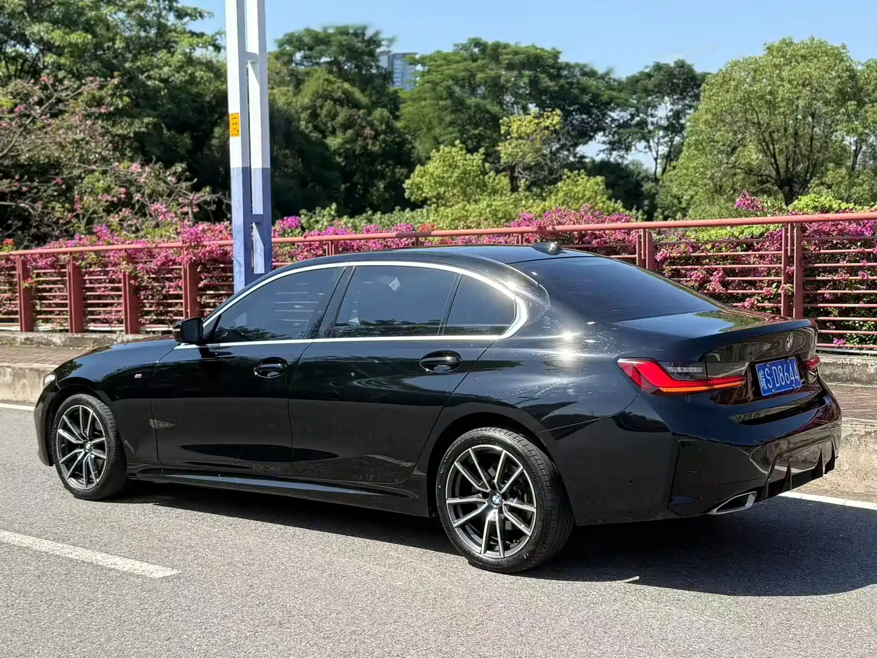 صورة 8 - BMW 3 Series