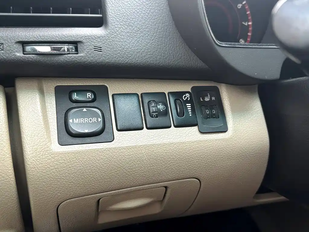 Toyota Highlander 2011 2009 2.7L 2WD 5-seater Sport Edition