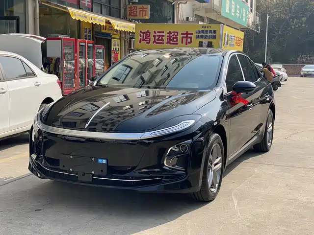  Hongqi Hongqi E-QM5 2025 Model 500km Travel Edition