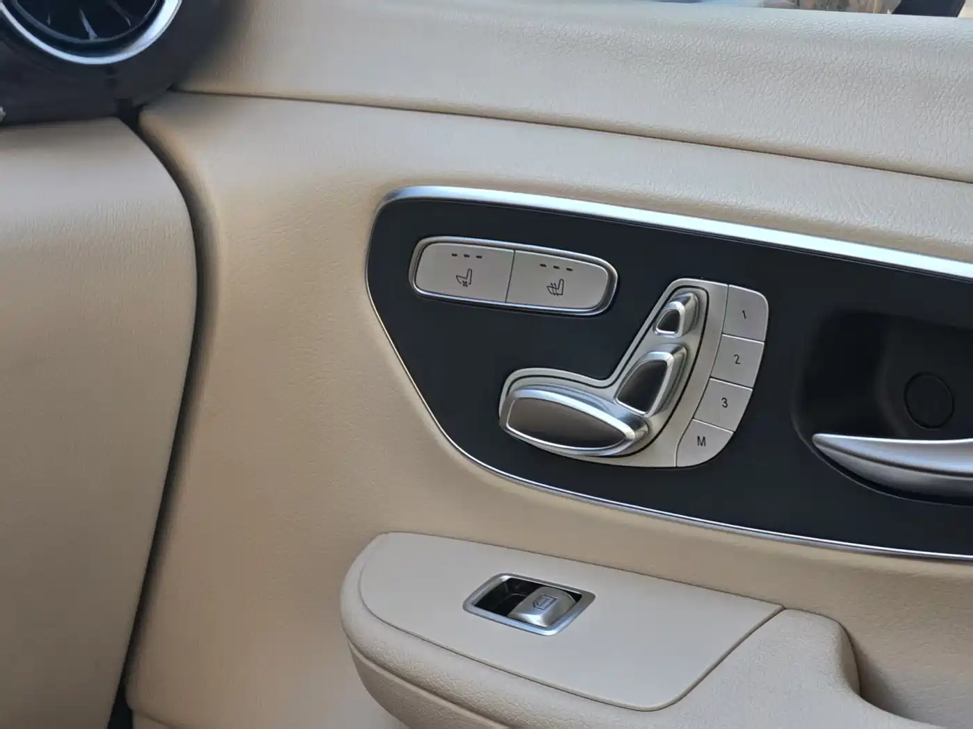 MERCEDES-BENZ V CLASS