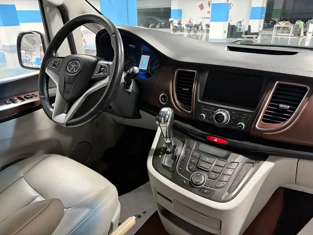 JAC Motors Refine M5 2016 2016 2.0T Gasoline Automatic Official Version