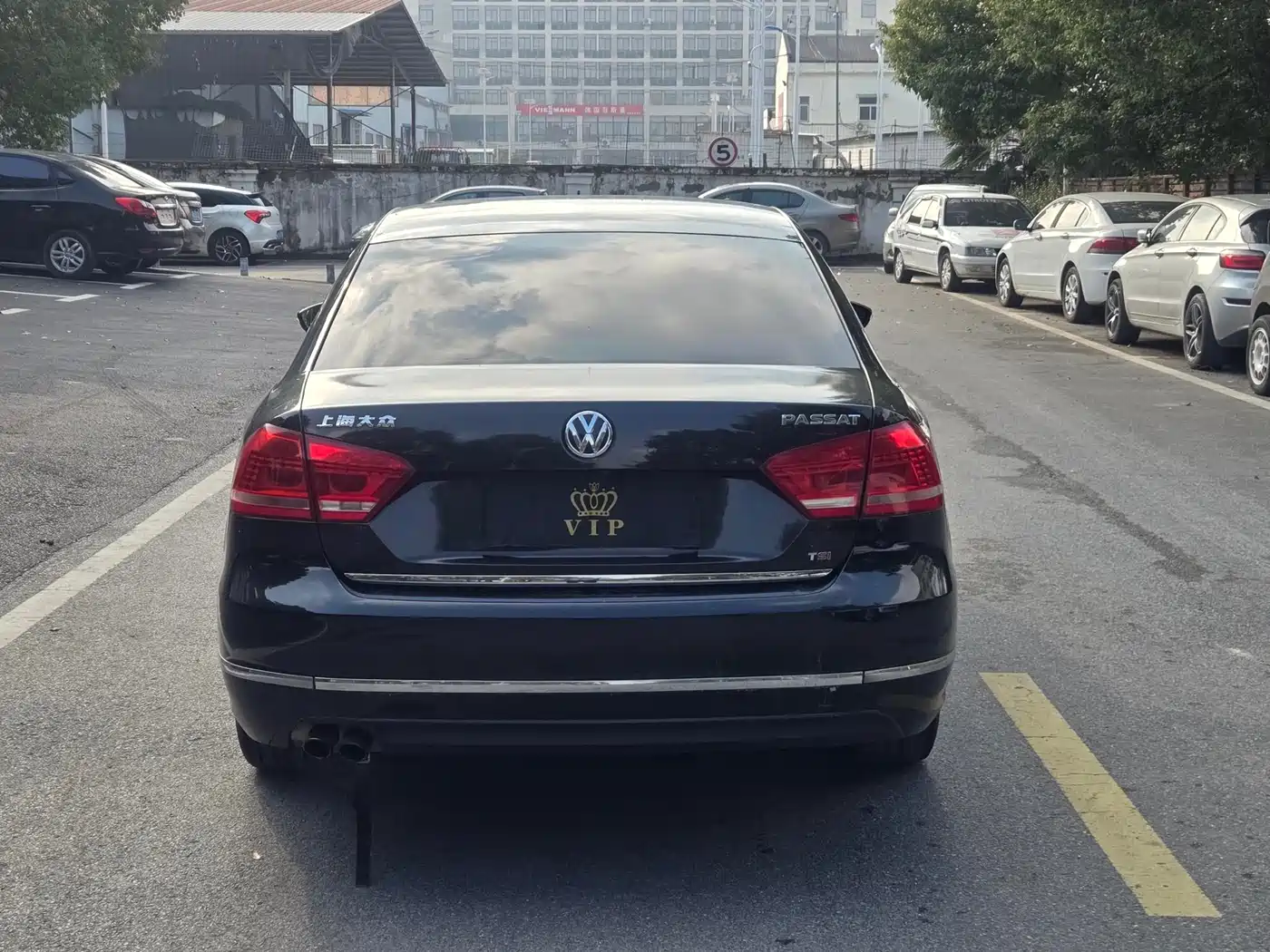 Volkswagen Passat 2015 1.8TSI DSG Prestige Edition фото 9