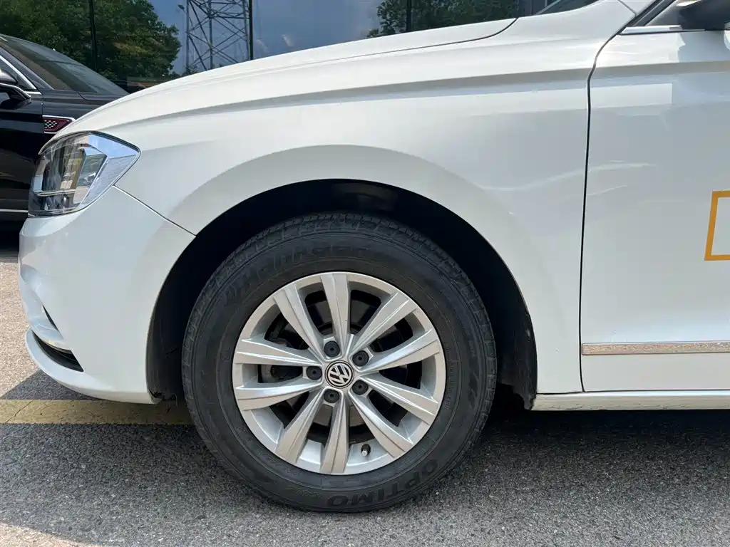 Volkswagen Bora 2018 1.5L Manual Fashion фото 5