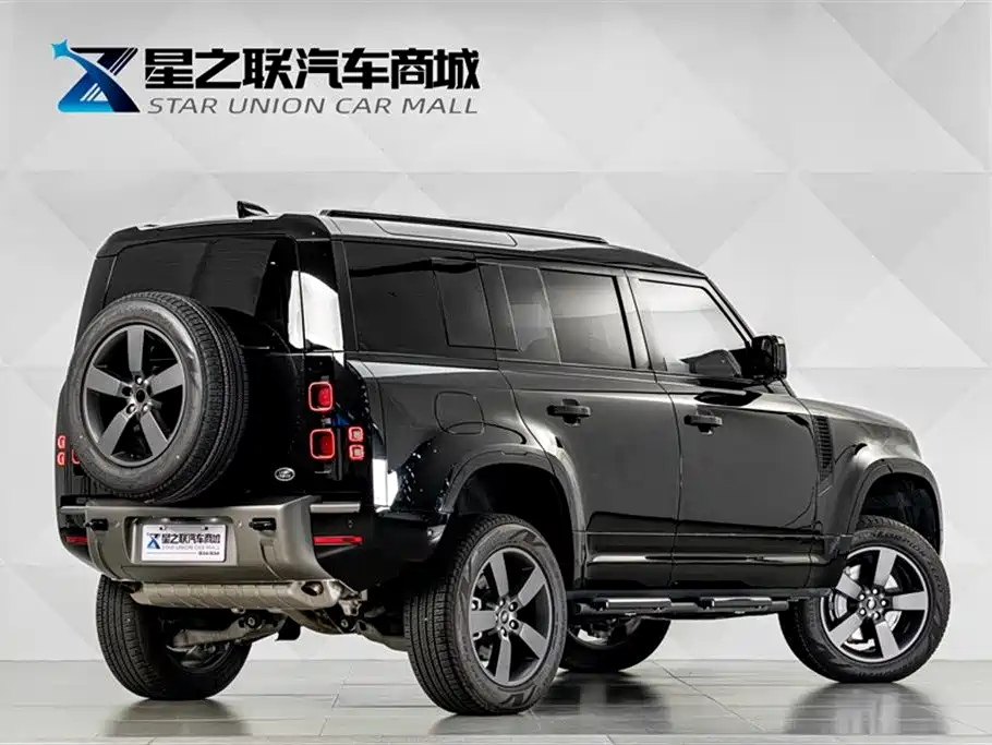 Land Rover Defender 2025 110 3.0T P400 -Dynamic HSE фото 6