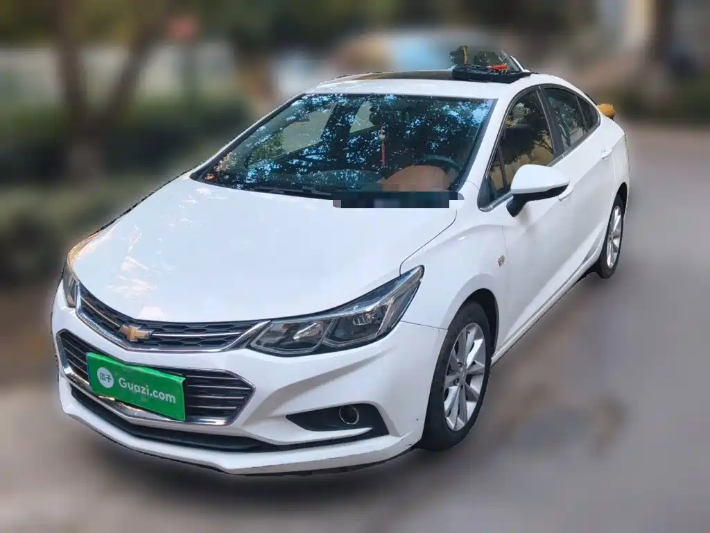 Photo 1 - Chevrolet Cruze