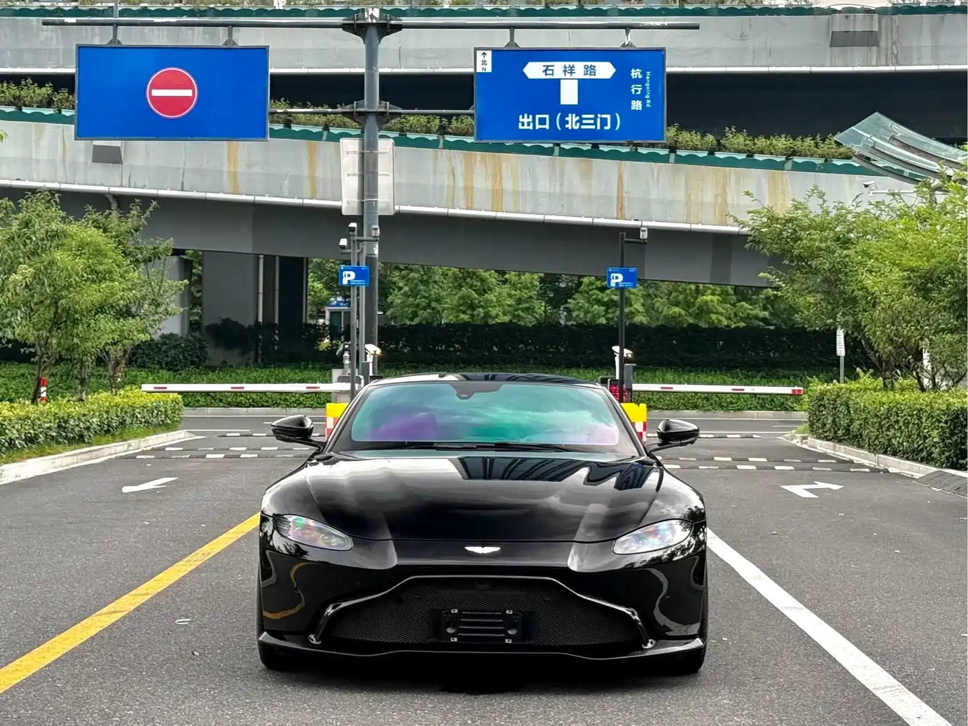 2023 Aston Martin V8 Vantage